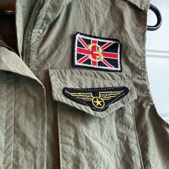 Women’s Olive Green Military Style Vest with Pockets Patches Zippers Size Small - Picture 2 of 9